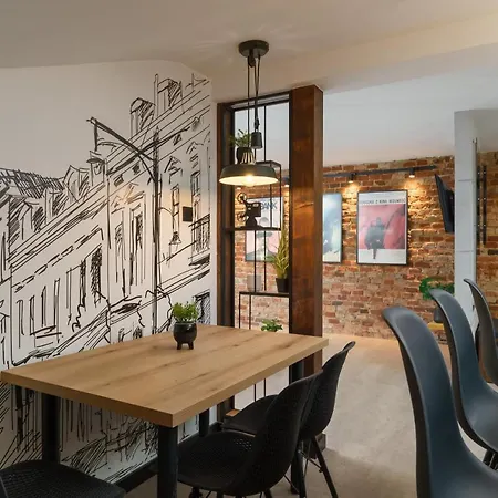 Moviecity Piotrkowska 92 * 우치