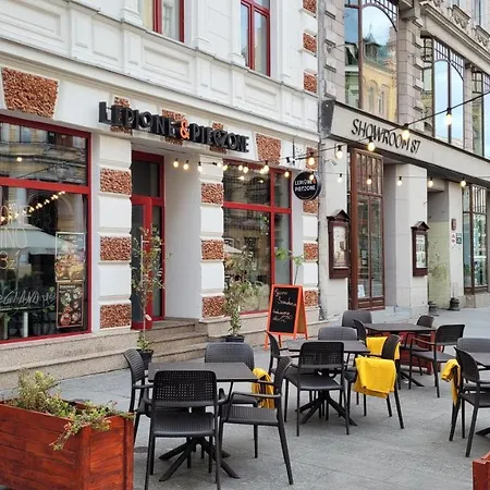 Moviecity Piotrkowska 92 * 우치