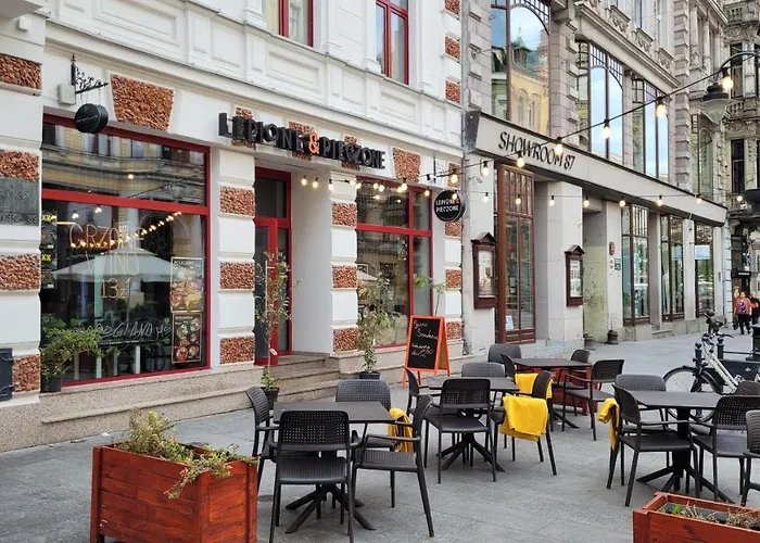 Moviecity Piotrkowska 92 * وودج